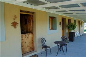 Bella de Karoo self-catering weekend getaway